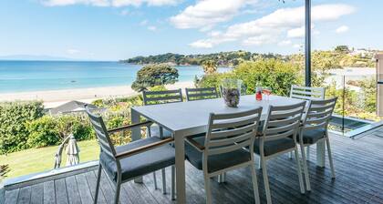 Oneroa Bay, Waterfront house in the heart of Oneroa Village | Be My Guest