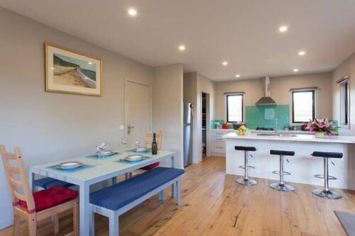 The Getaway Suite At Waters Edge 