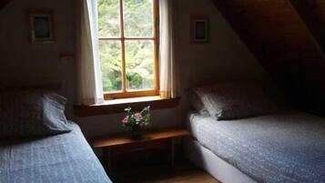 3 bedrooms, free WiFi, bed sheets