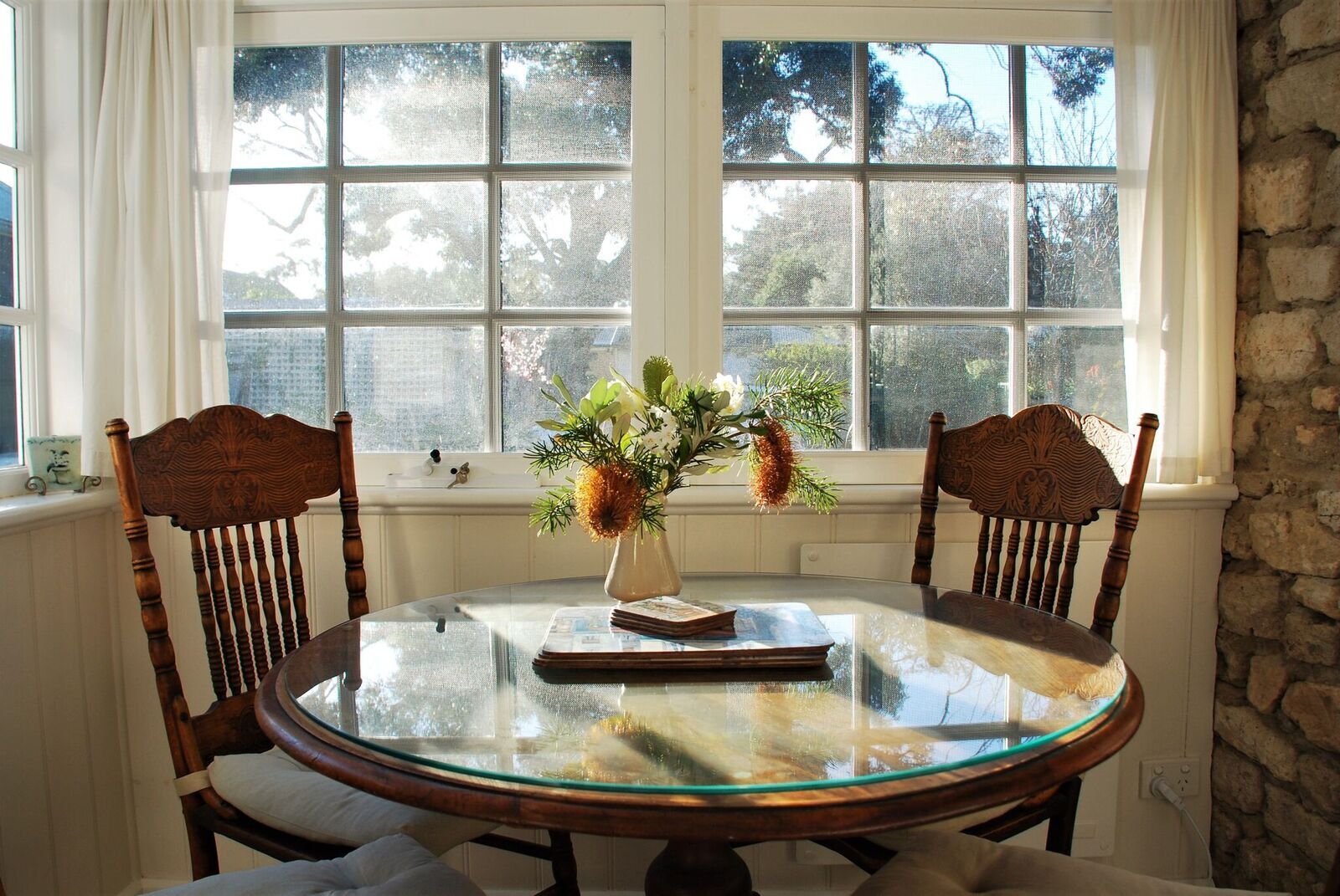 Boutique accommodation in historic beachfront cottage. Self-contained or B&B — image 24