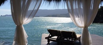 Oceanfront Movie House, 14 sovepladser