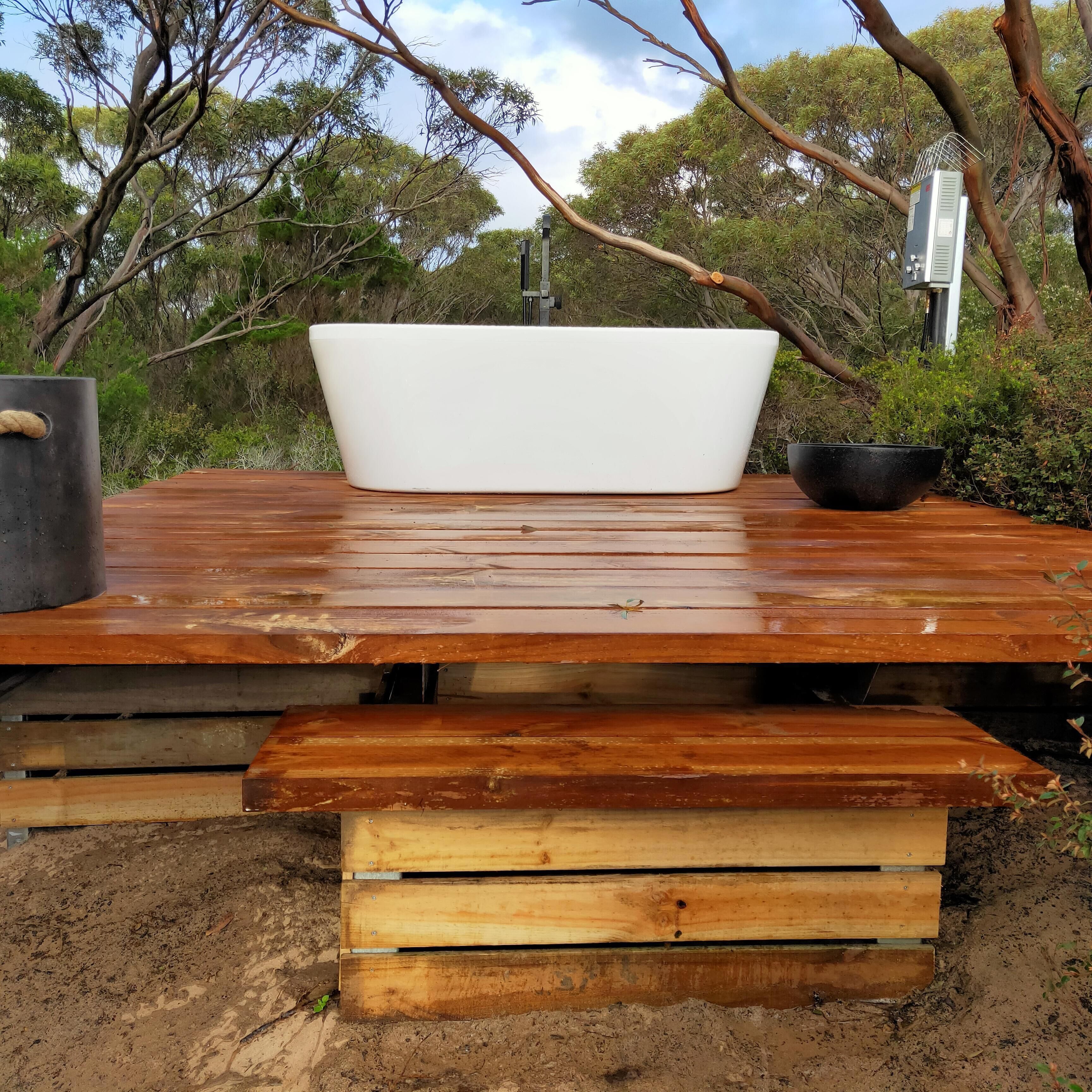 Outdoor Bathtub