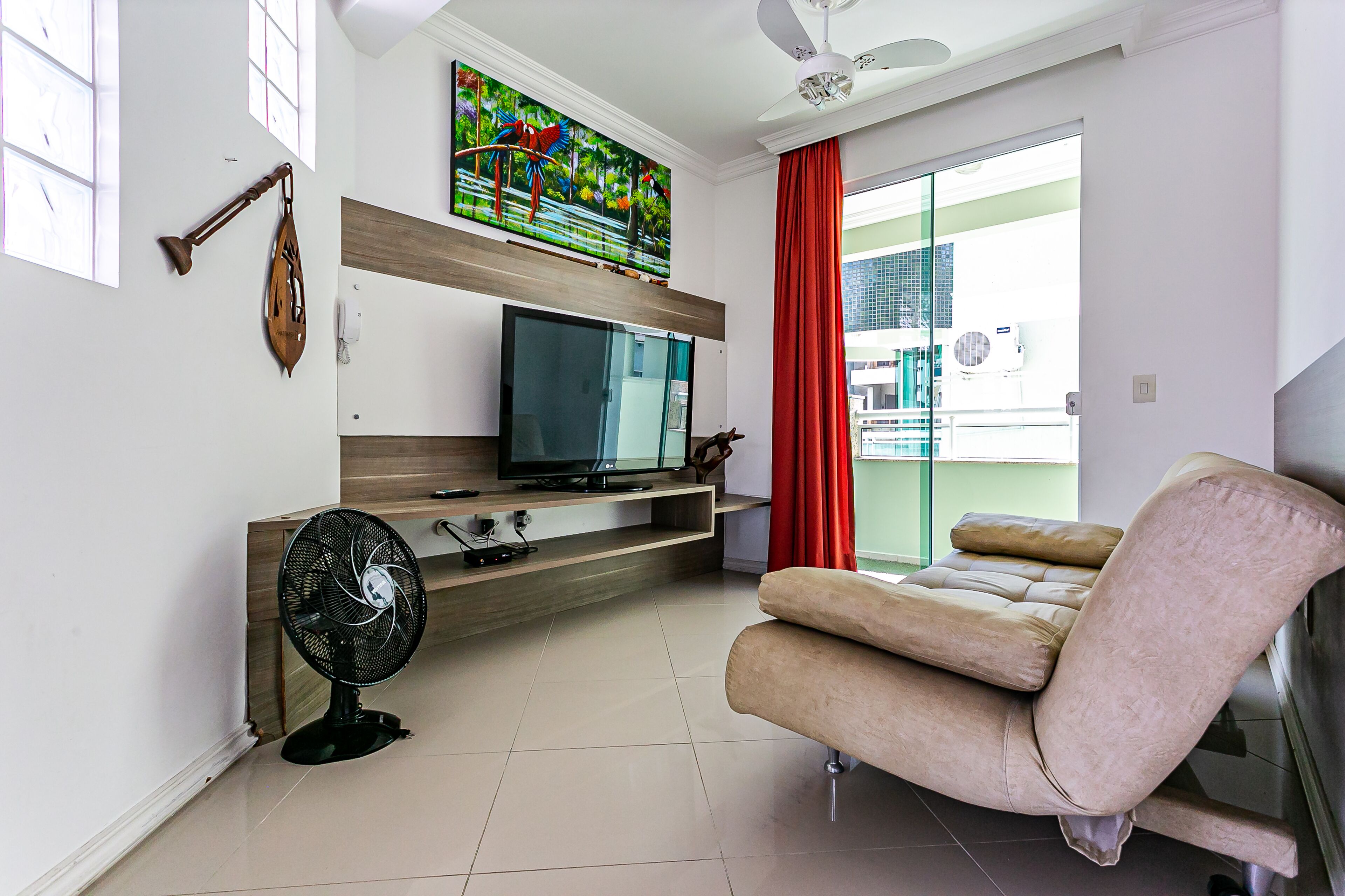 Excellent house, three suites with air, private swimming pool, barbecue, Closest. sea