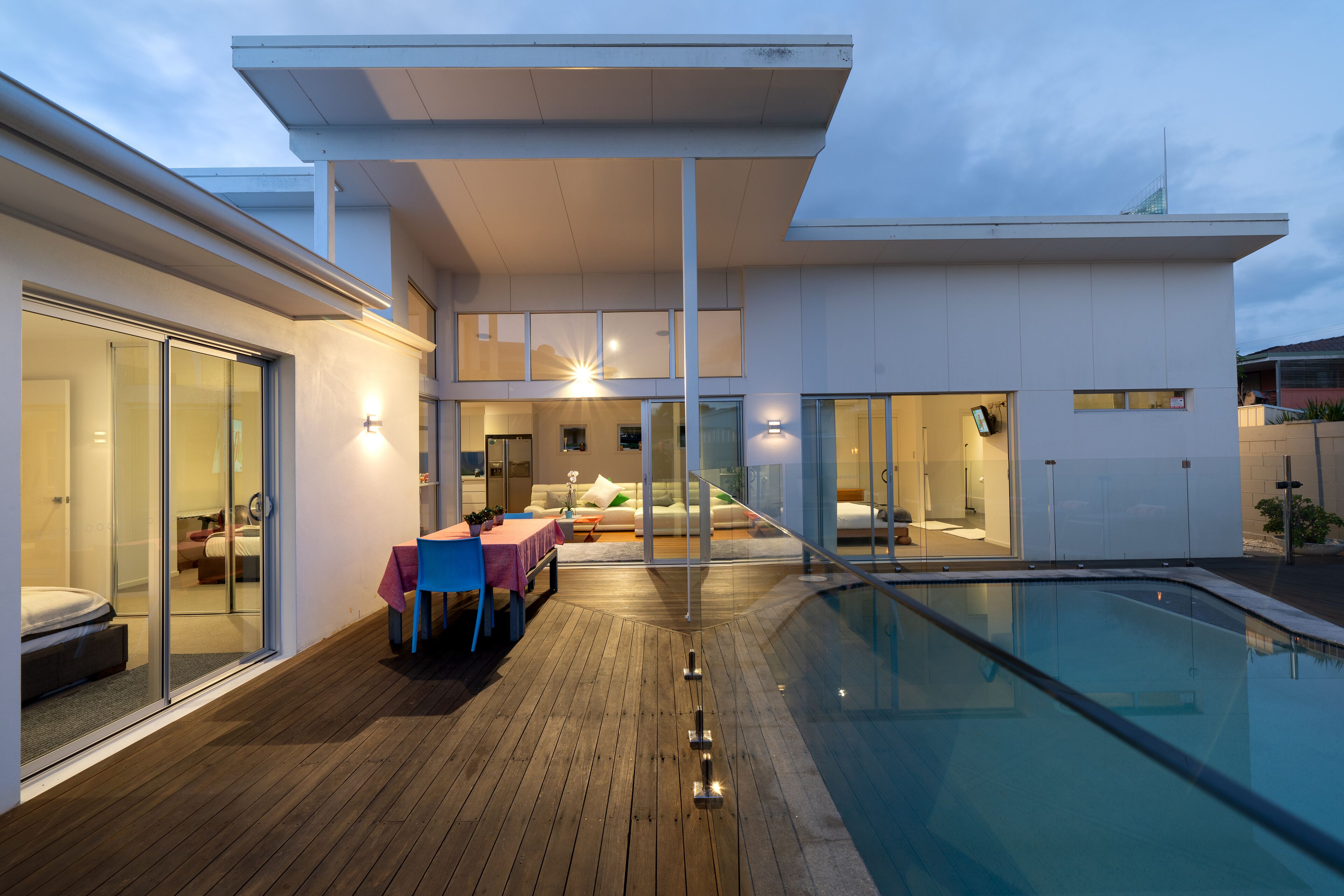 Surfers Paradise Holiday House with a Private Pool featured on Netflix — image 10