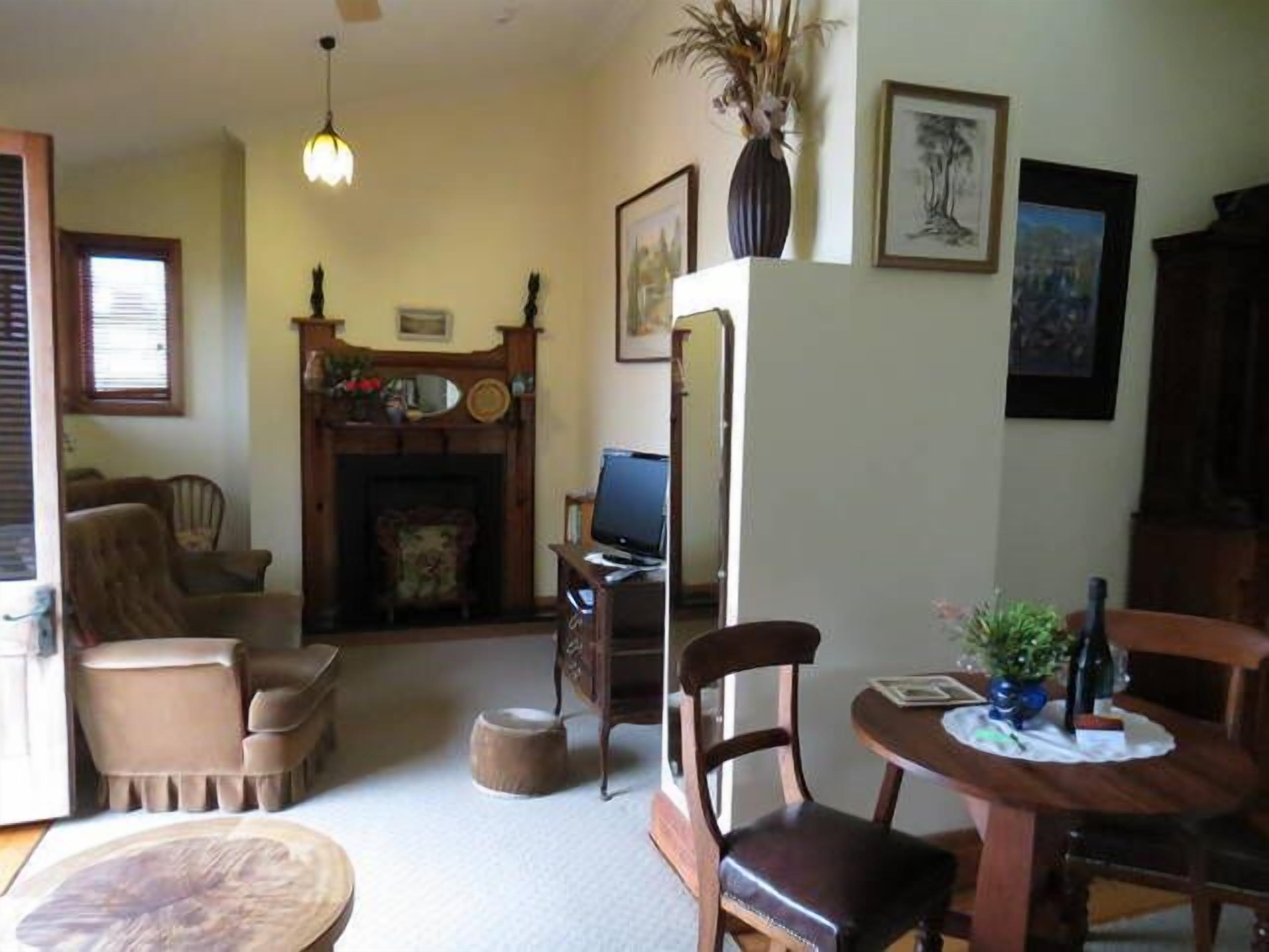 Heritage View at McCloud House — image 3