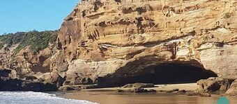 Bromyard Lakeside Cottage - access to waterfront