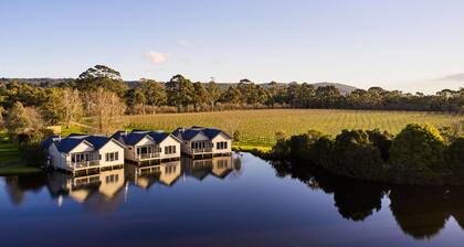 Lakeside Villas Ă Crittenden Estate