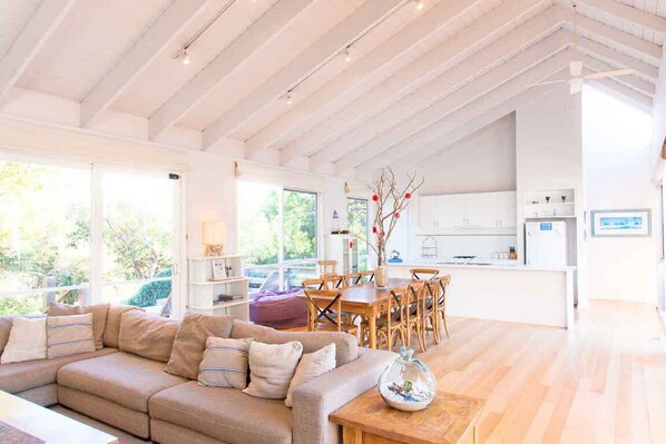 TV, fireplace, DVD player