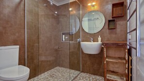 Dusche, Whirlpool, Haartrockner