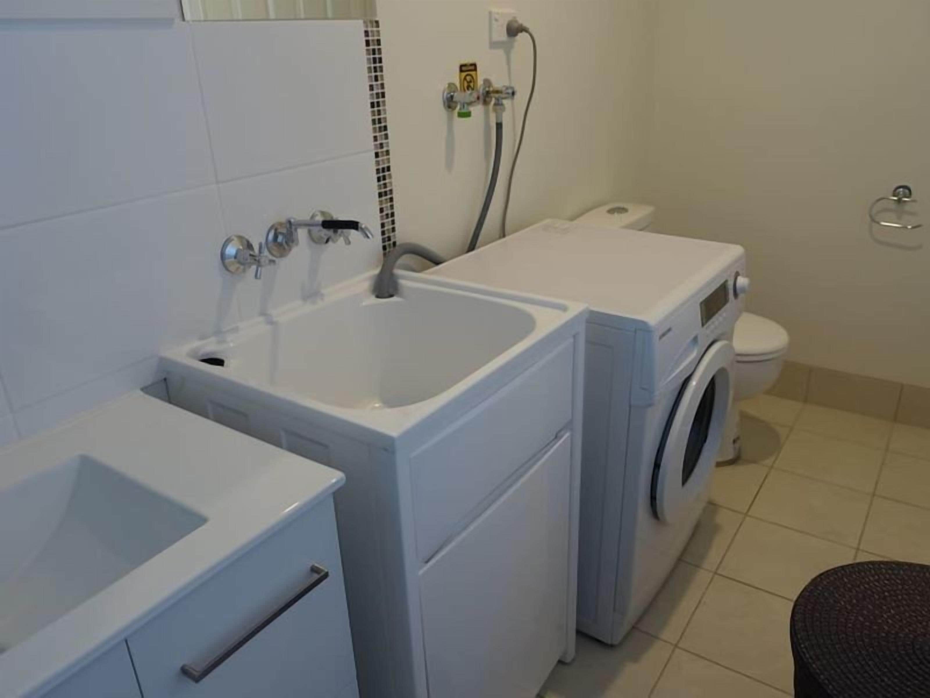 Stylish and new guesthouse \"Lakeview\" Warriewood - Mona Vale — image 11