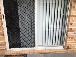 Exterior detail - Stylish and new guesthouse "Lakeview" Warriewood - Mona Vale (Warriewood)