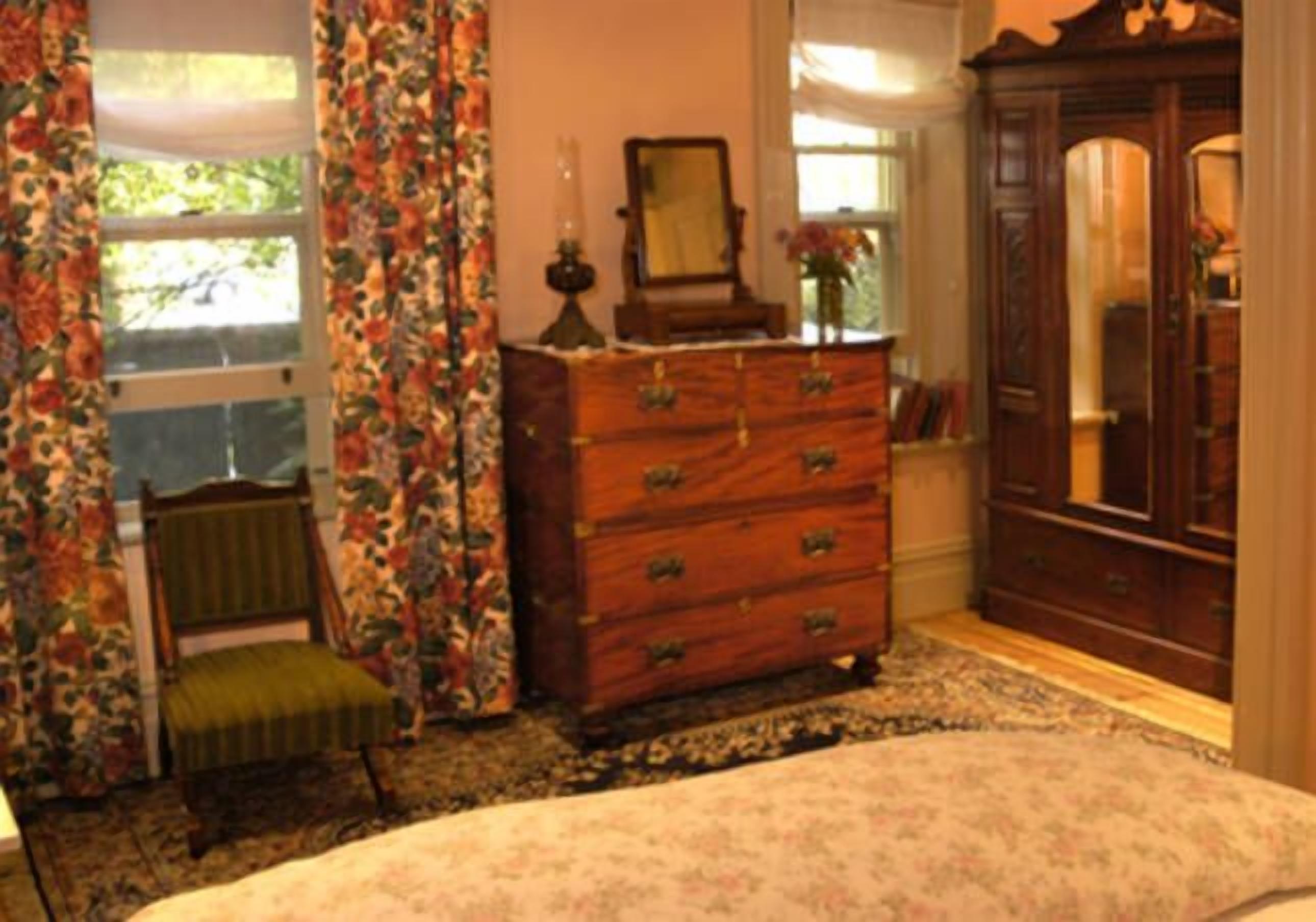 Bishops Garden Spa Suite — image 11