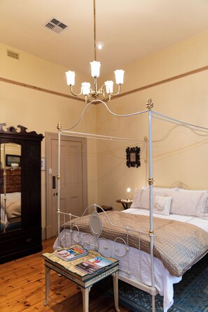 2 chambres, bureau, fer et planche à repasser, Wi-Fi gratuit