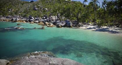 Bedarra Beach House
Free water transfers included with Bedarra Water Transfers