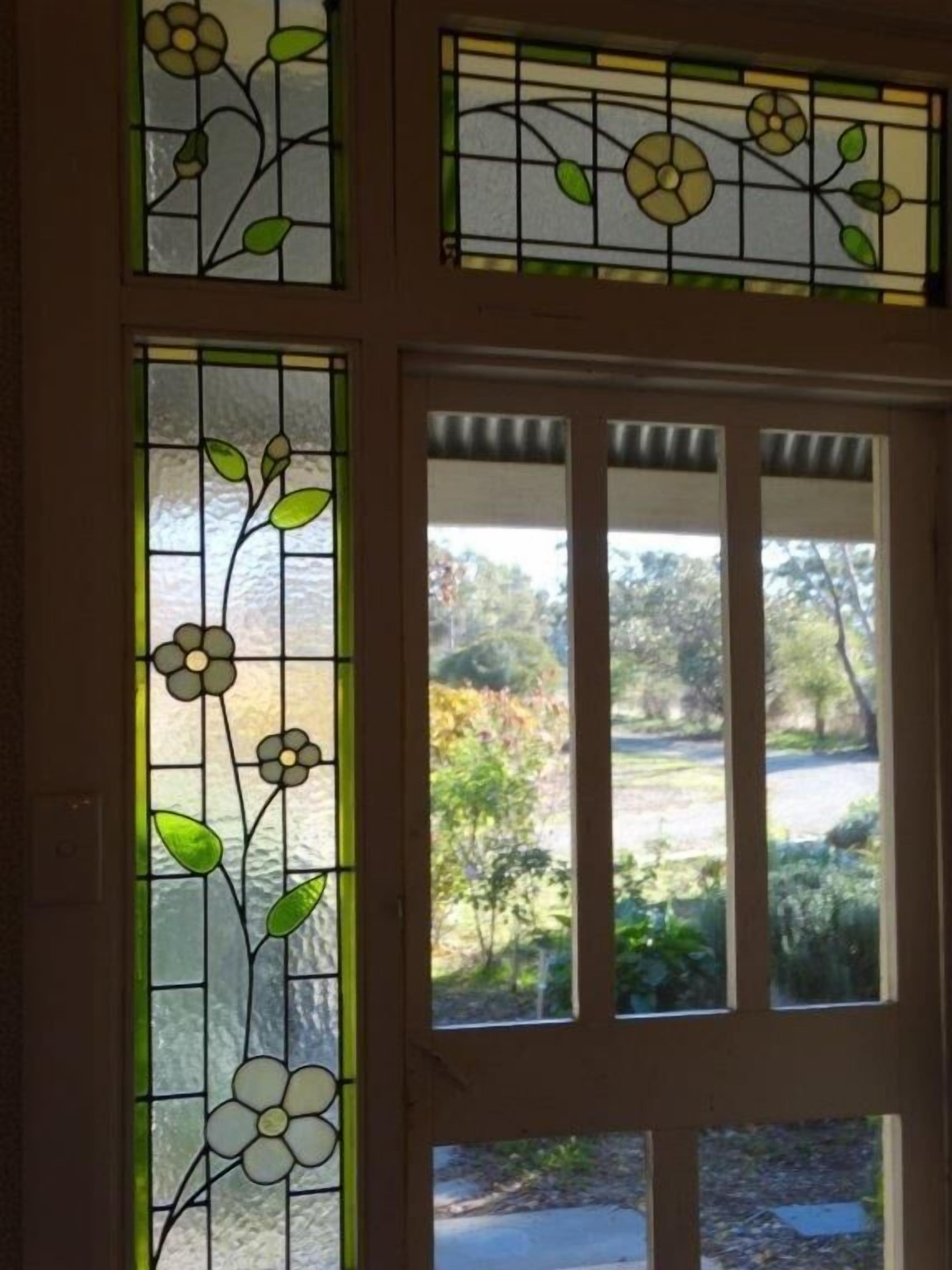 SWEET BRIAR IN THE VINES -  CLARE — image 4