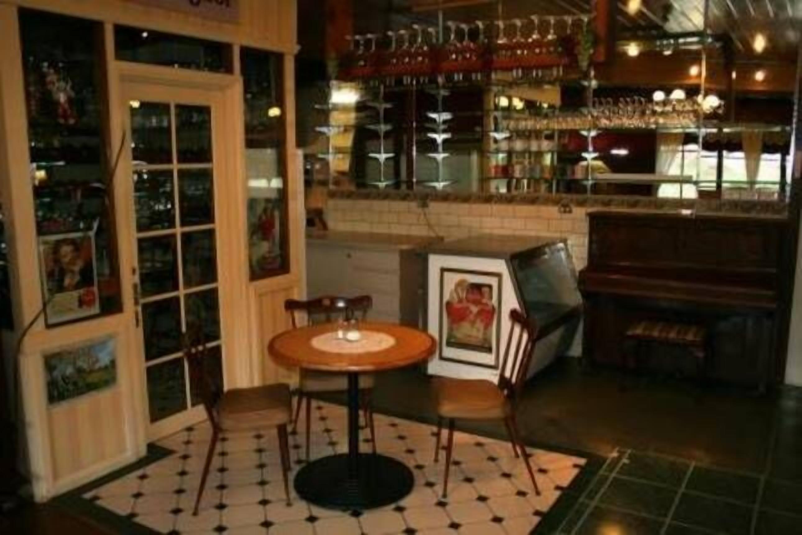 بار (في المنشاة)