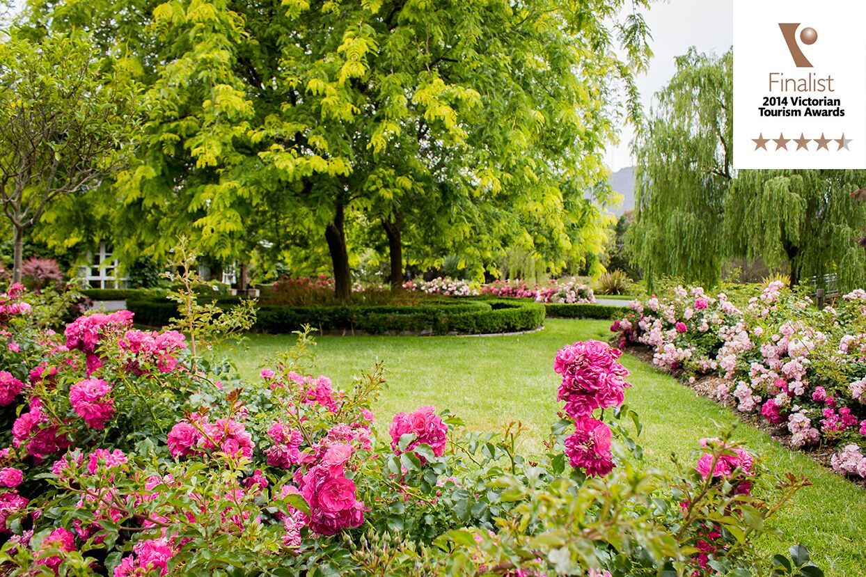 Luxury Lakeside Cottage B&B — image 24