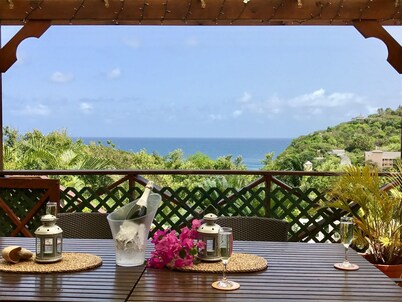 Sea view, fully staffed villa for Families & Retreats, groups of 9 - 20 guests