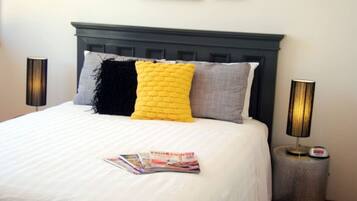 2 bedrooms, iron/ironing board, travel cot, WiFi