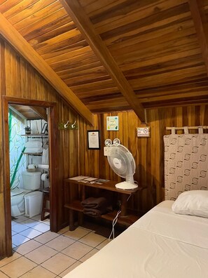 1 室のベッドルーム、WiFi、ベッドシーツ