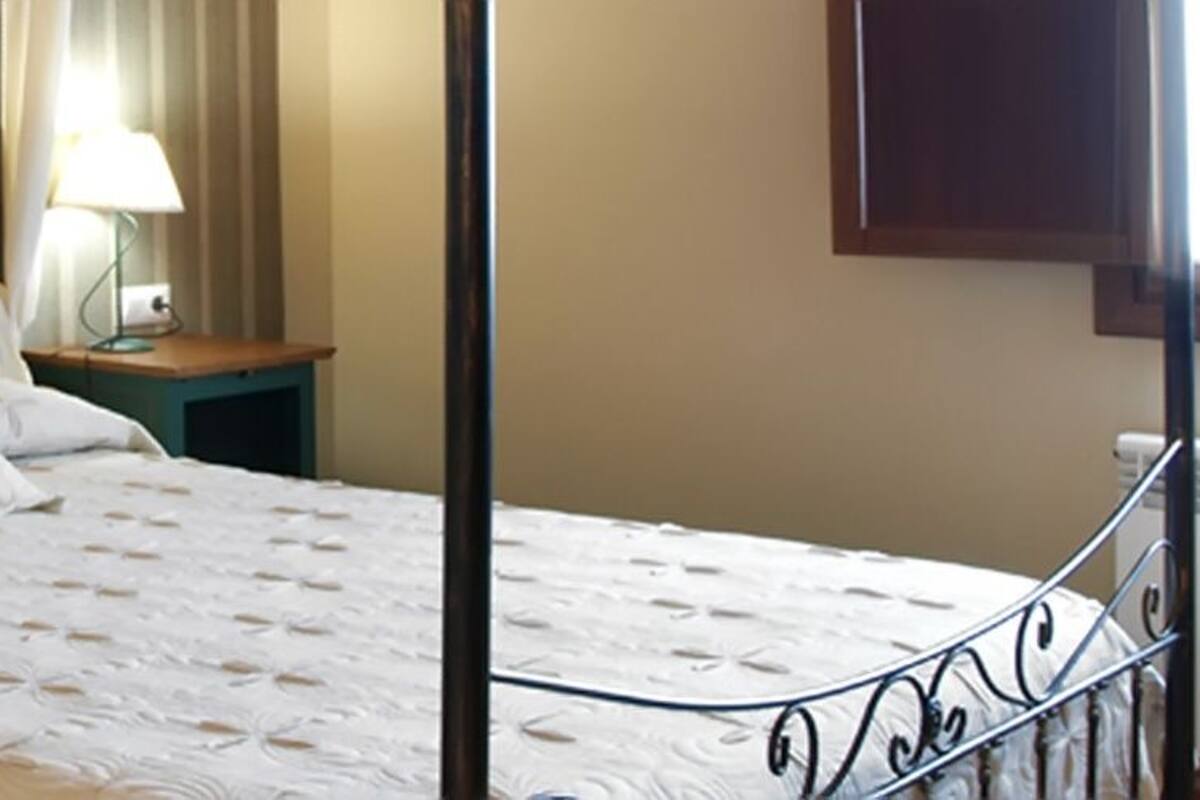 House, Multiple Bedrooms | Iron/ironing board, free cots/infant beds, free WiFi