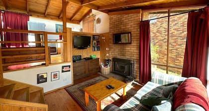 Currawong Cottage - Perfect Little Retreat - Lake Eucumbene - Anglers Reach