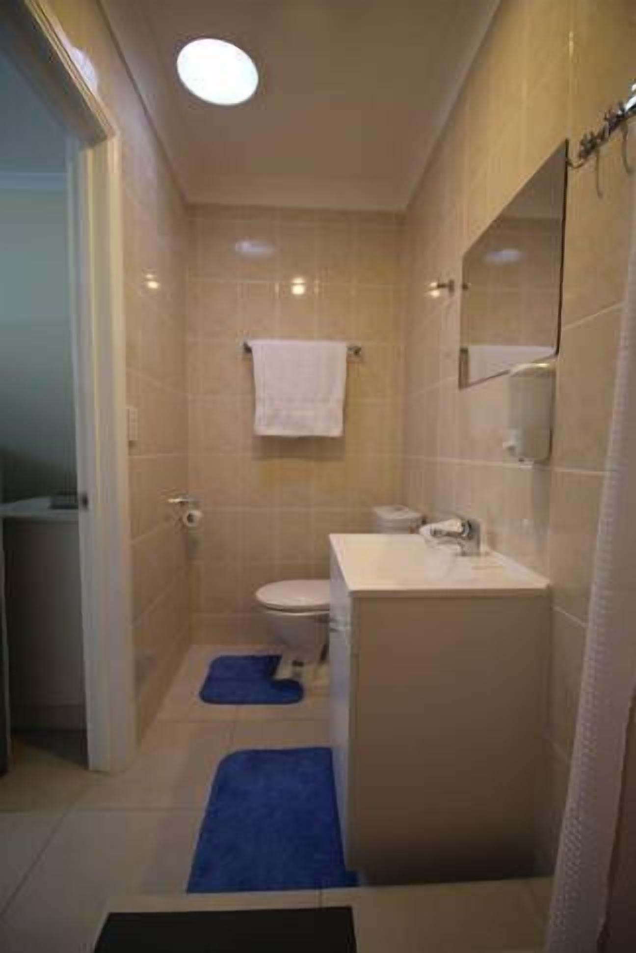 Garden Cottage: Holidays and relocation unit — image 15