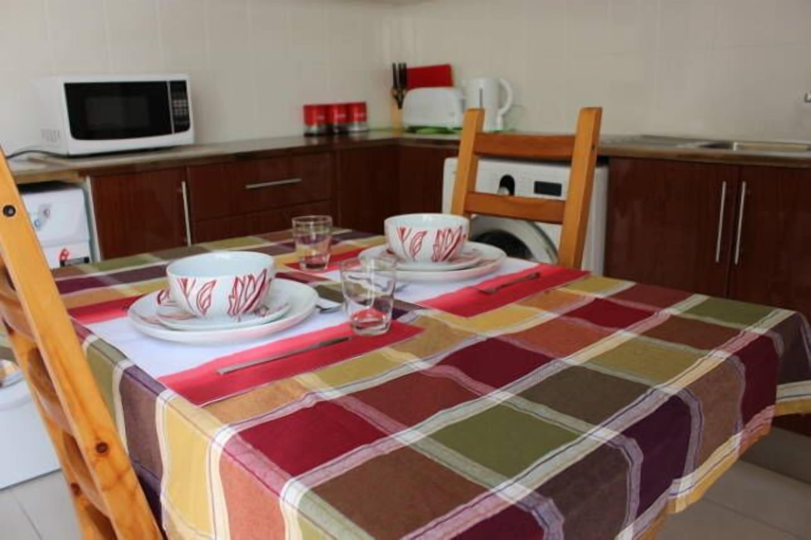 Garden Cottage: Holidays and relocation unit — image 22