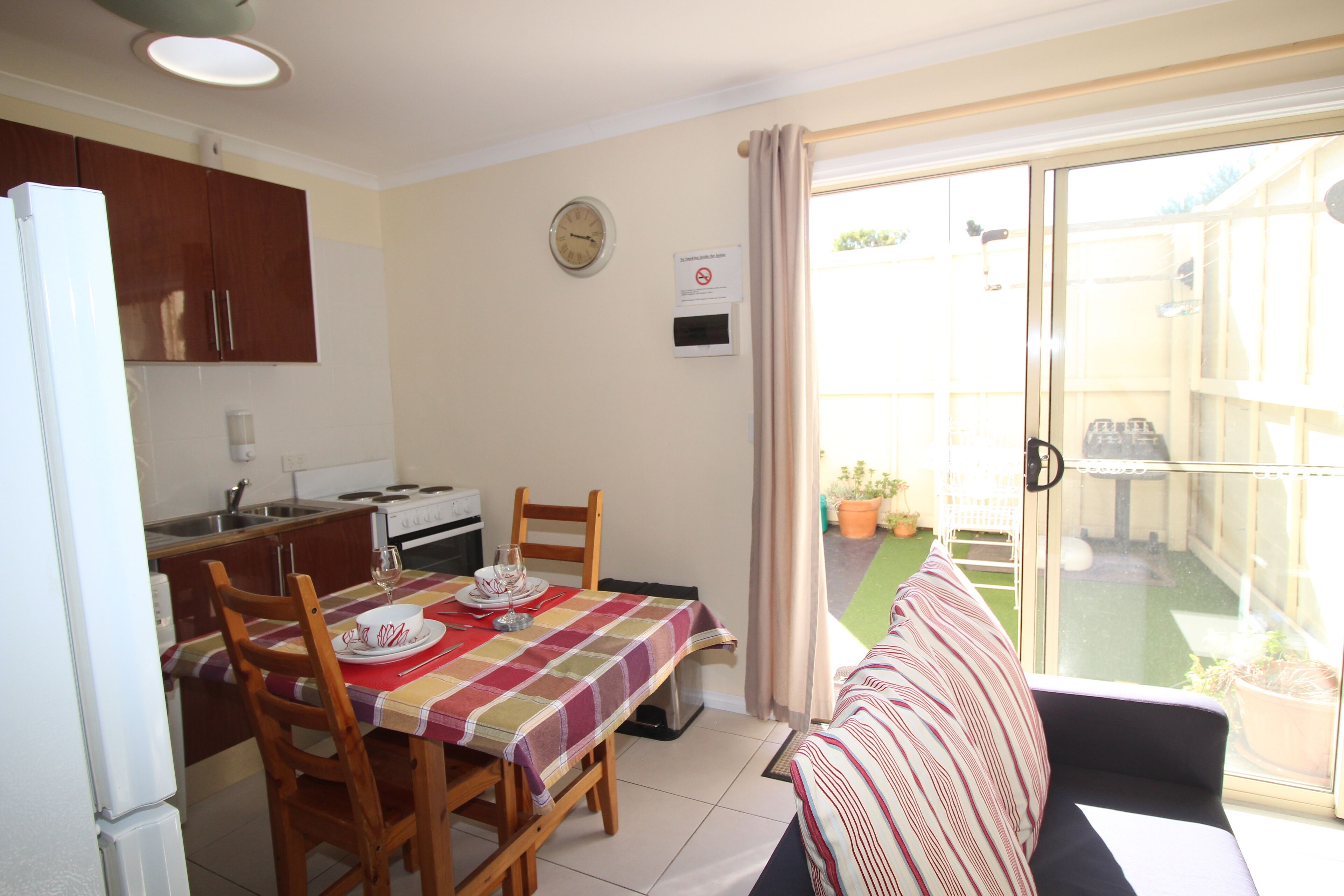 Garden Cottage: Holidays and relocation unit — image 27