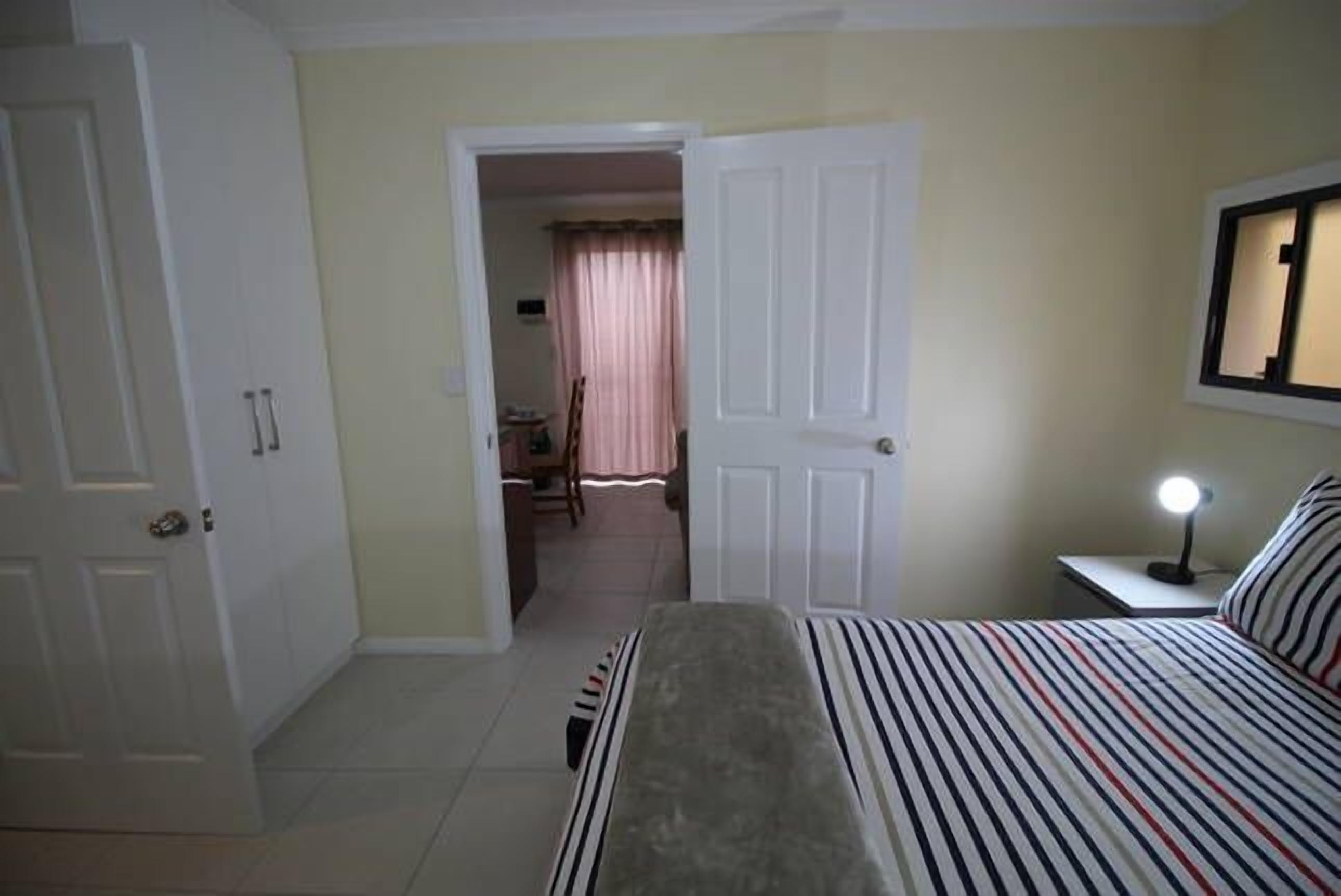 Garden Cottage: Holidays and relocation unit — image 23