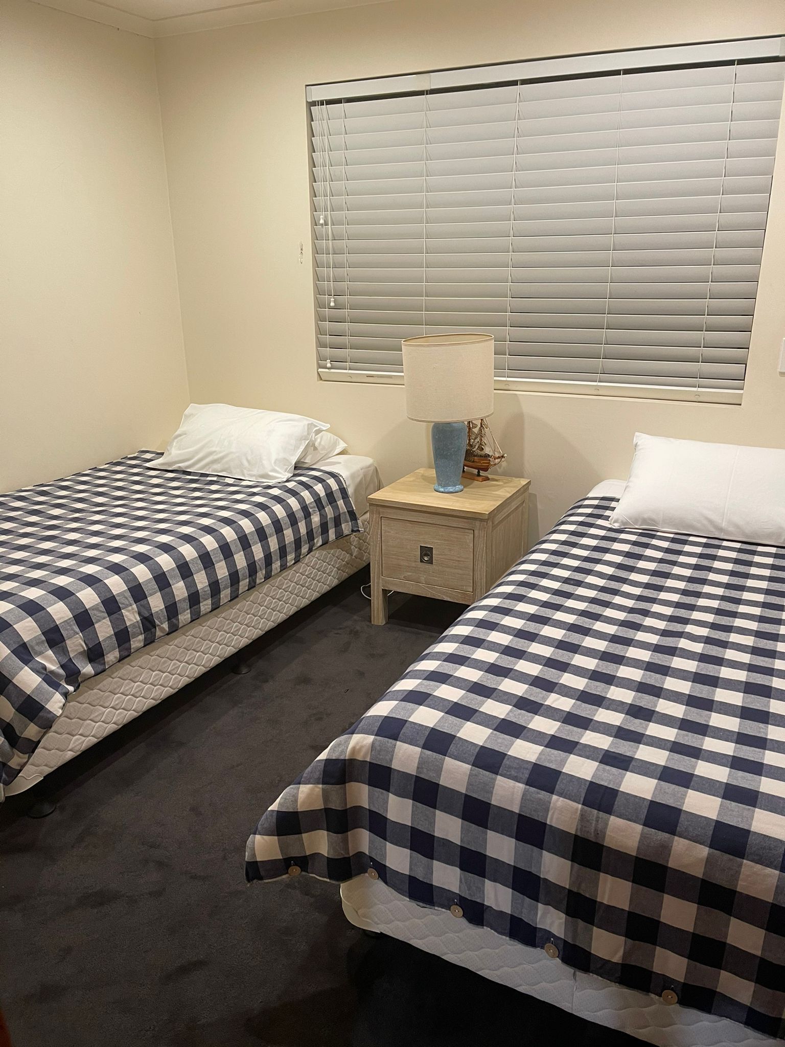 Absolute Beachfront Getaway Moana Beach — image 16