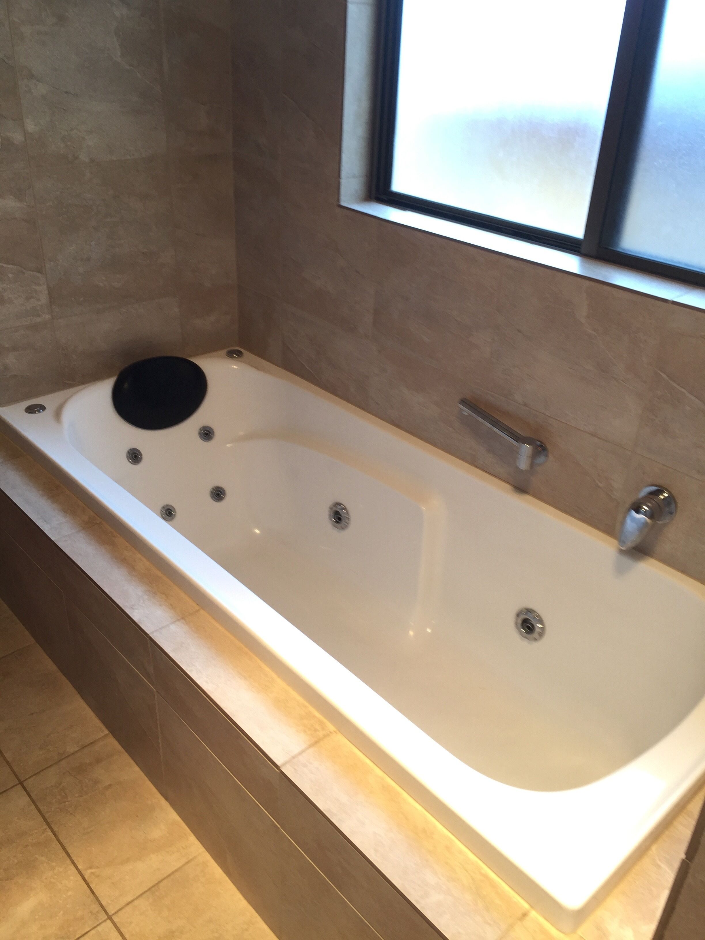 Absolute Beachfront Getaway Moana Beach — image 18