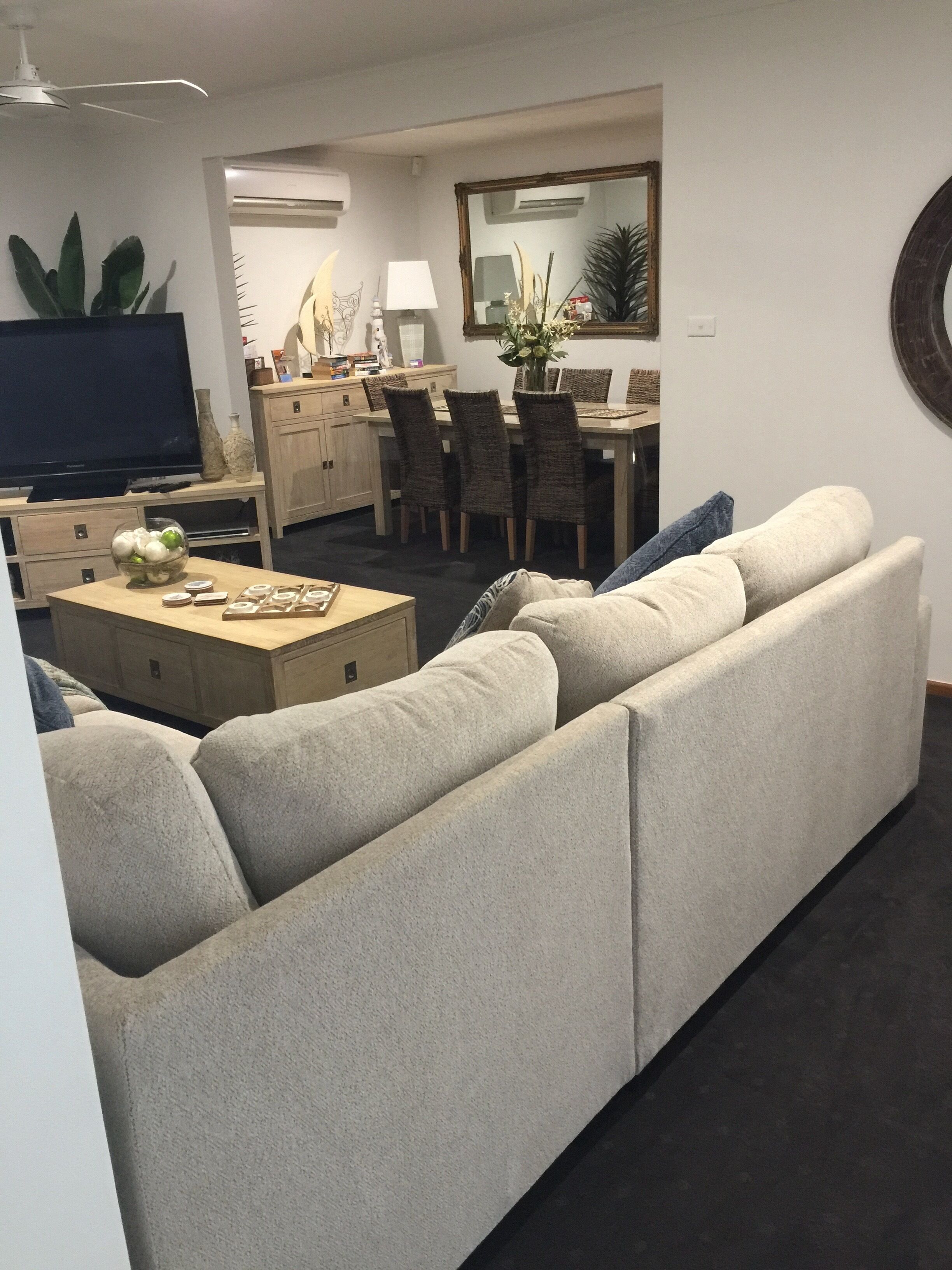 Absolute Beachfront Getaway Moana Beach — image 6