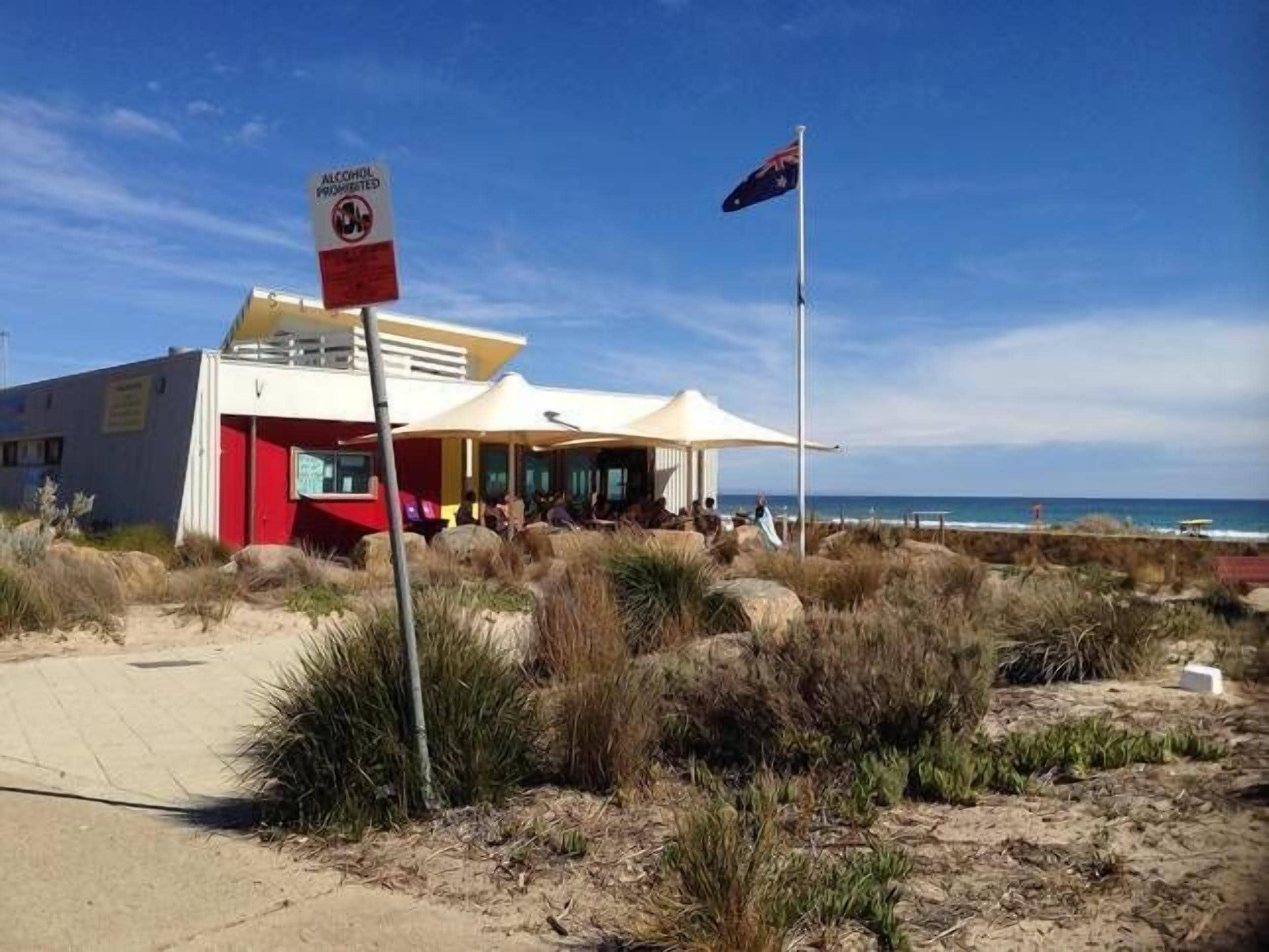 Absolute Beachfront Getaway Moana Beach — image 30