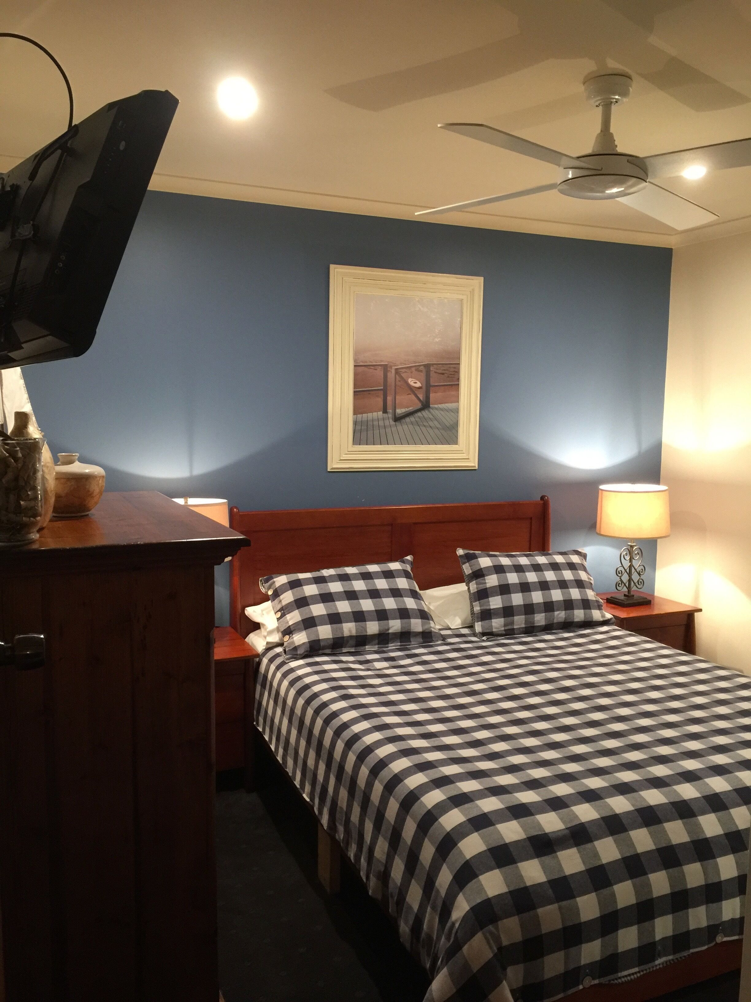 Absolute Beachfront Getaway Moana Beach — image 15