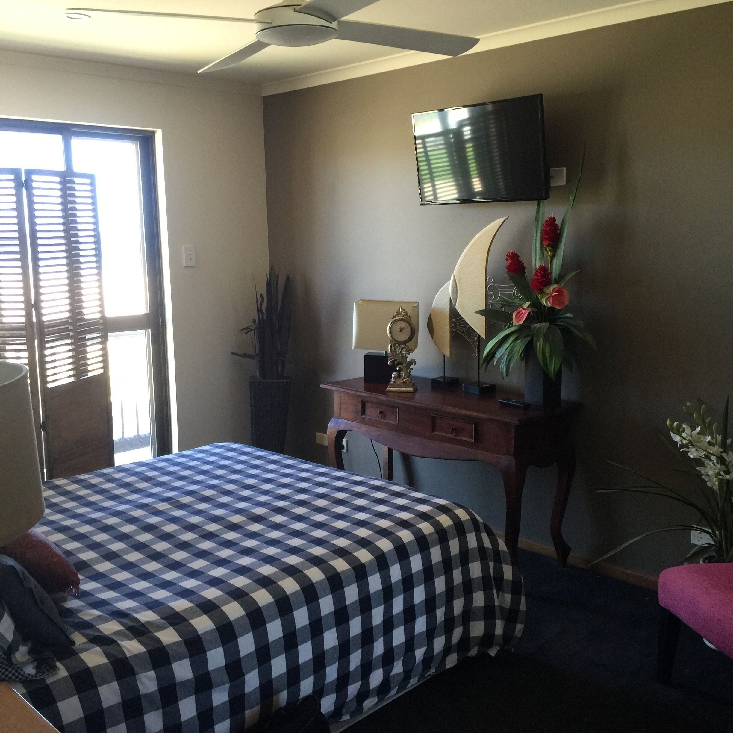 Absolute Beachfront Getaway Moana Beach — image 12