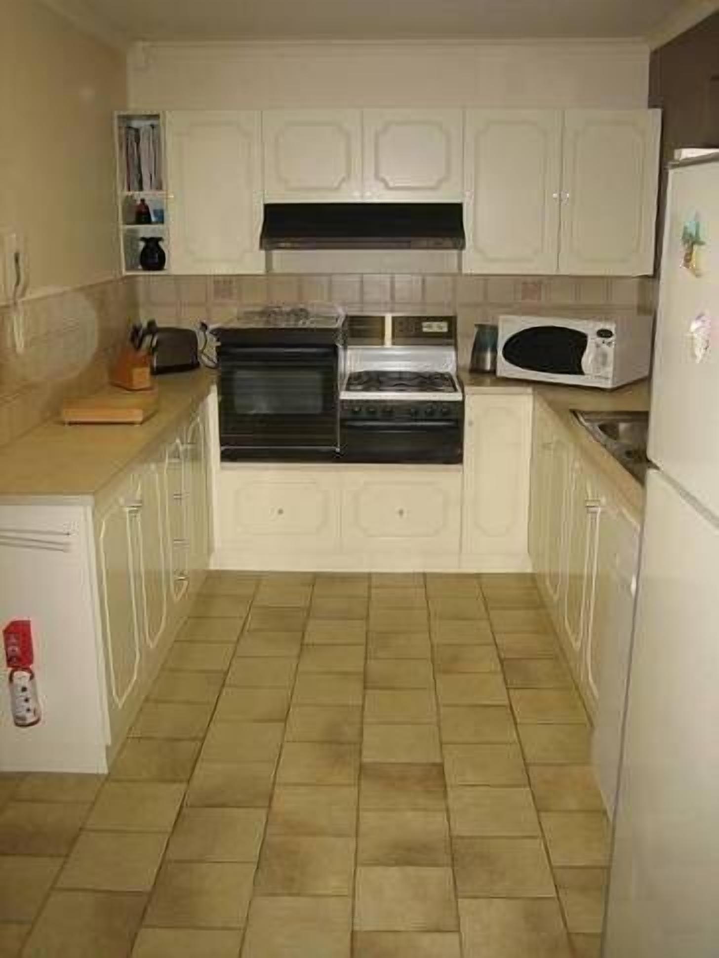 Absolute Beachfront Getaway Moana Beach — image 21