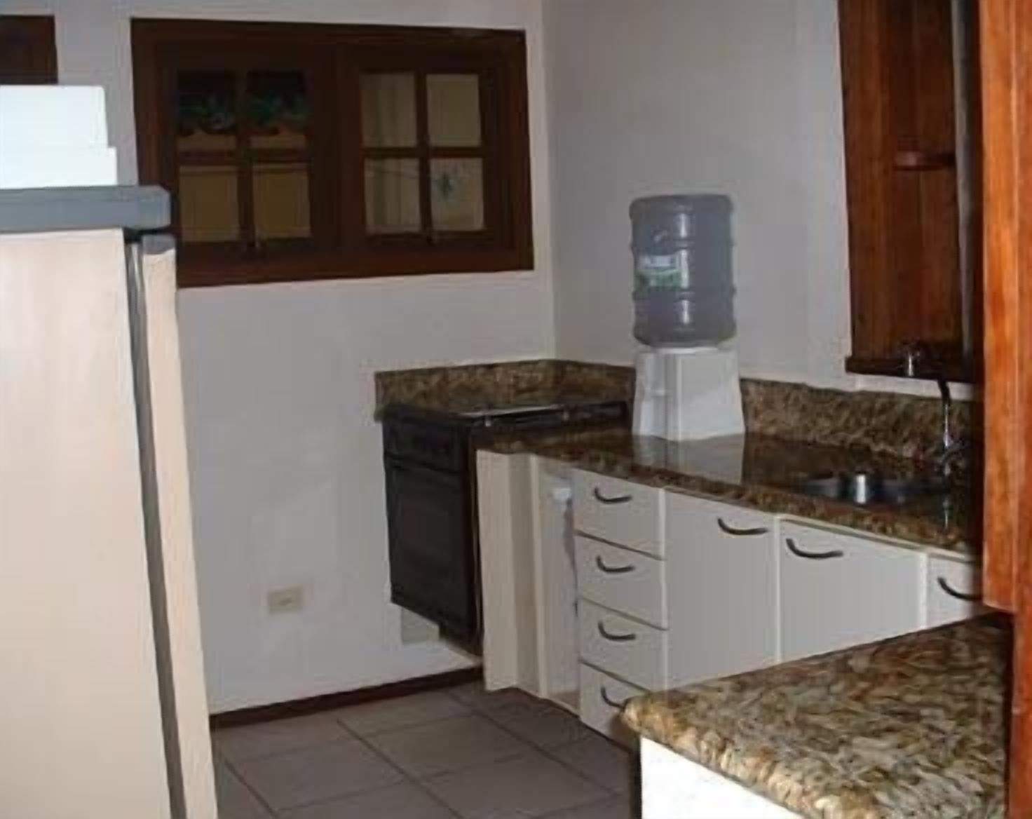 House 4 beds | in Cond. in Pauba Beach 1 suite plus 3 bedroom - next Maresias