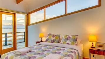 Design Apartment, Multiple Beds, Non Smoking, Canal View | Balcony view