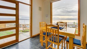 Design Apartment, Multiple Beds, Non Smoking, Canal View | Mountain view - Cumbres Apart (Natales)