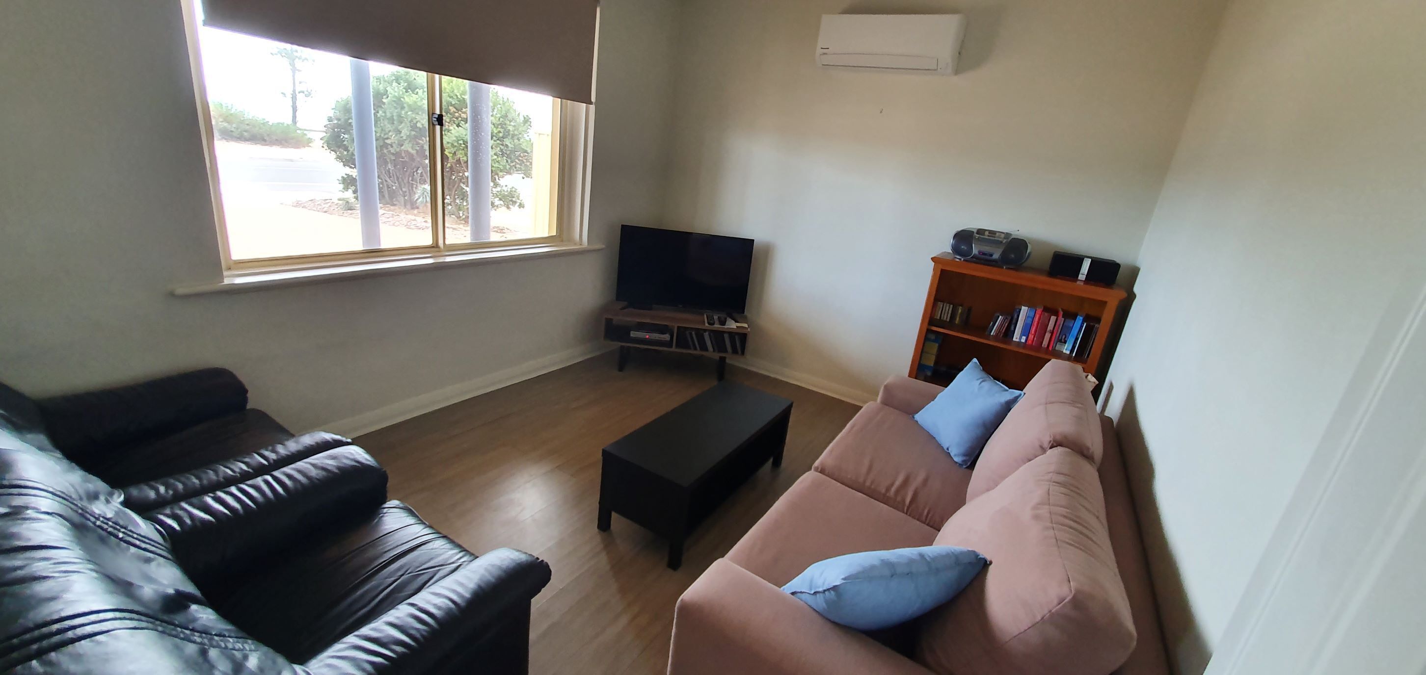 Beachside Escape Right On The Esplanade — image 5