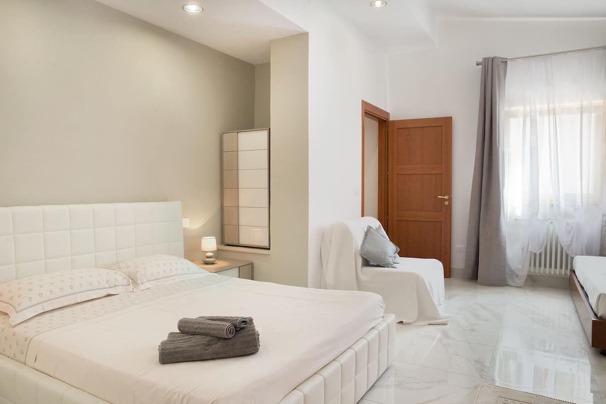 Deluxe Villa (Maria) | 4 bedrooms, individually decorated, individually furnished, free WiFi