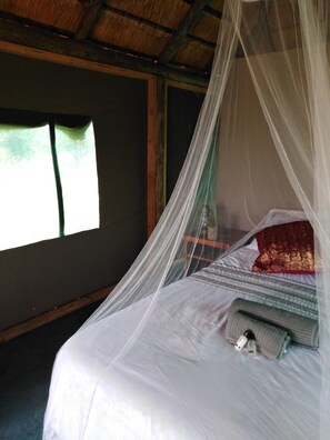 Frette Italian sheets, premium bedding, iron/ironing board, free WiFi