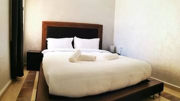 Chambre Simple | Coffres-forts dans les chambres, bureau, rideaux occultants