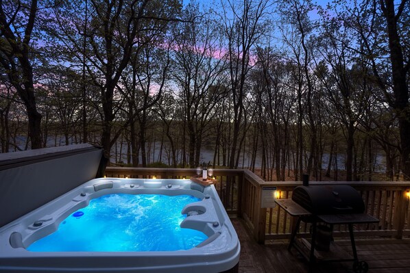 Bañera de hidromasaje al aire libre