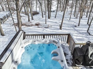 Bañera de hidromasaje al aire libre