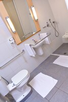 Quarto casal standard, 1 cama de casal, para não fumantes | Frigobar, escrivaninha, espaço de trabalho para notebook