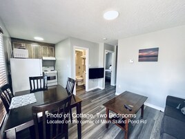 Cottage, 2 Bedrooms, Non Smoking, Kitchen | Living area