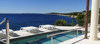 Ferienwohnung direkt am Meer mit gemeinsamen Pool