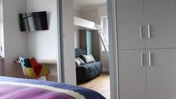 Suite Familiale, en mezzanine | Décoration personnalisée, ameublement personnalisé, lits bébé (gratuits)